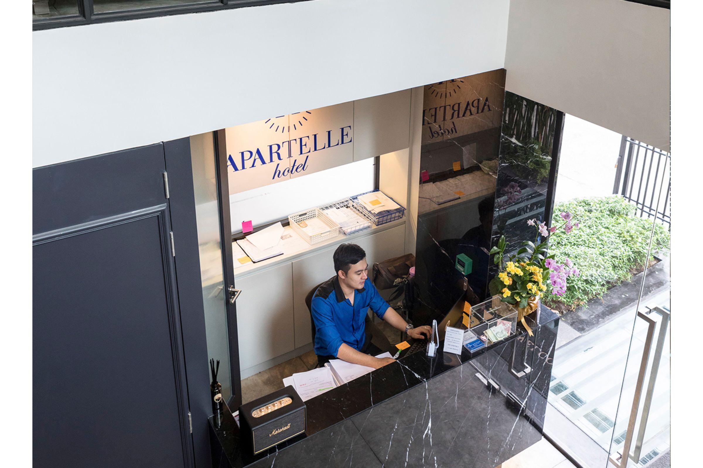 Apartelle Jatujak Hotel Банкок Екстериор снимка